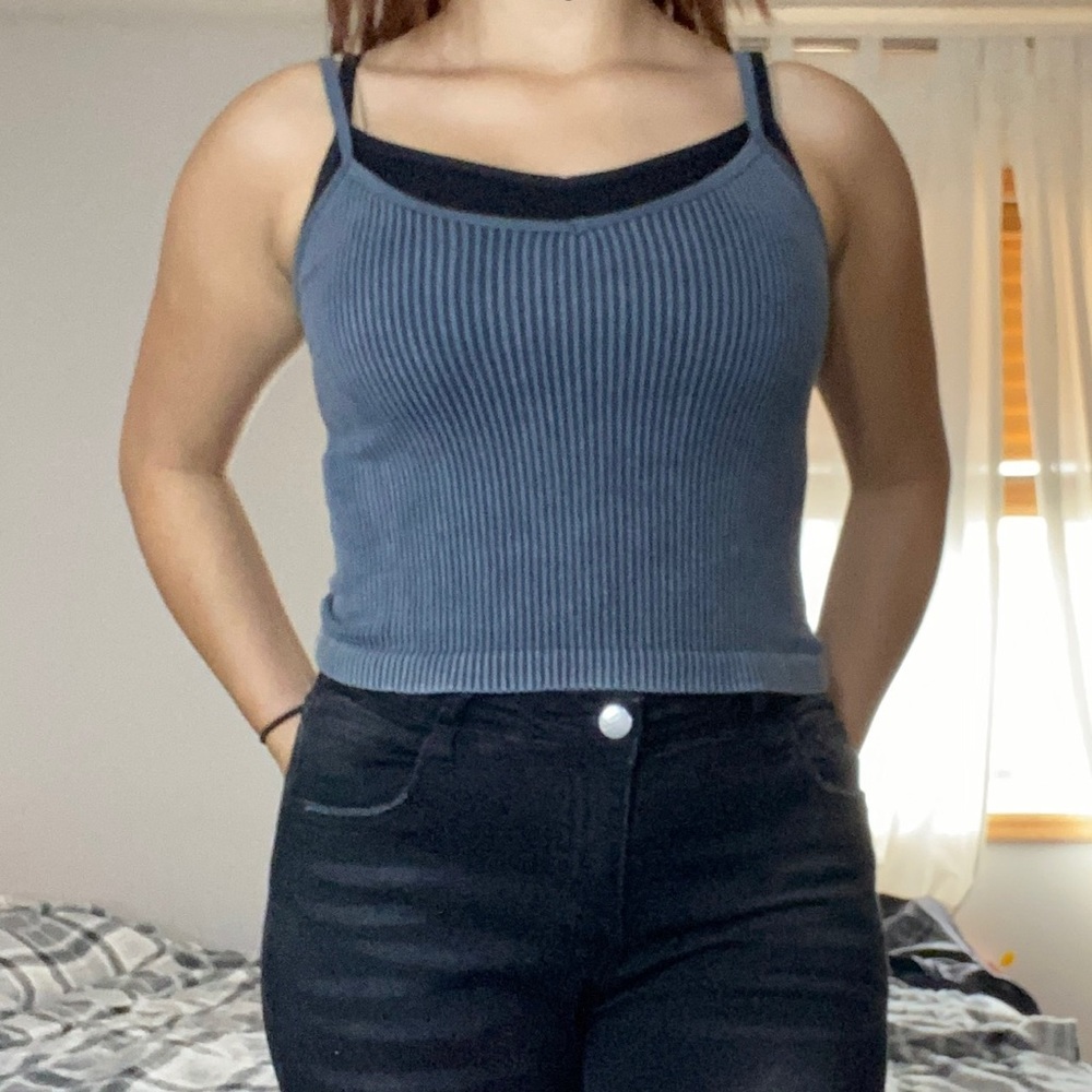 Ribbed grey tank